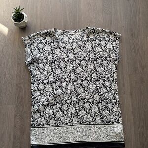 DKNYC Black and White Pattern Tunic